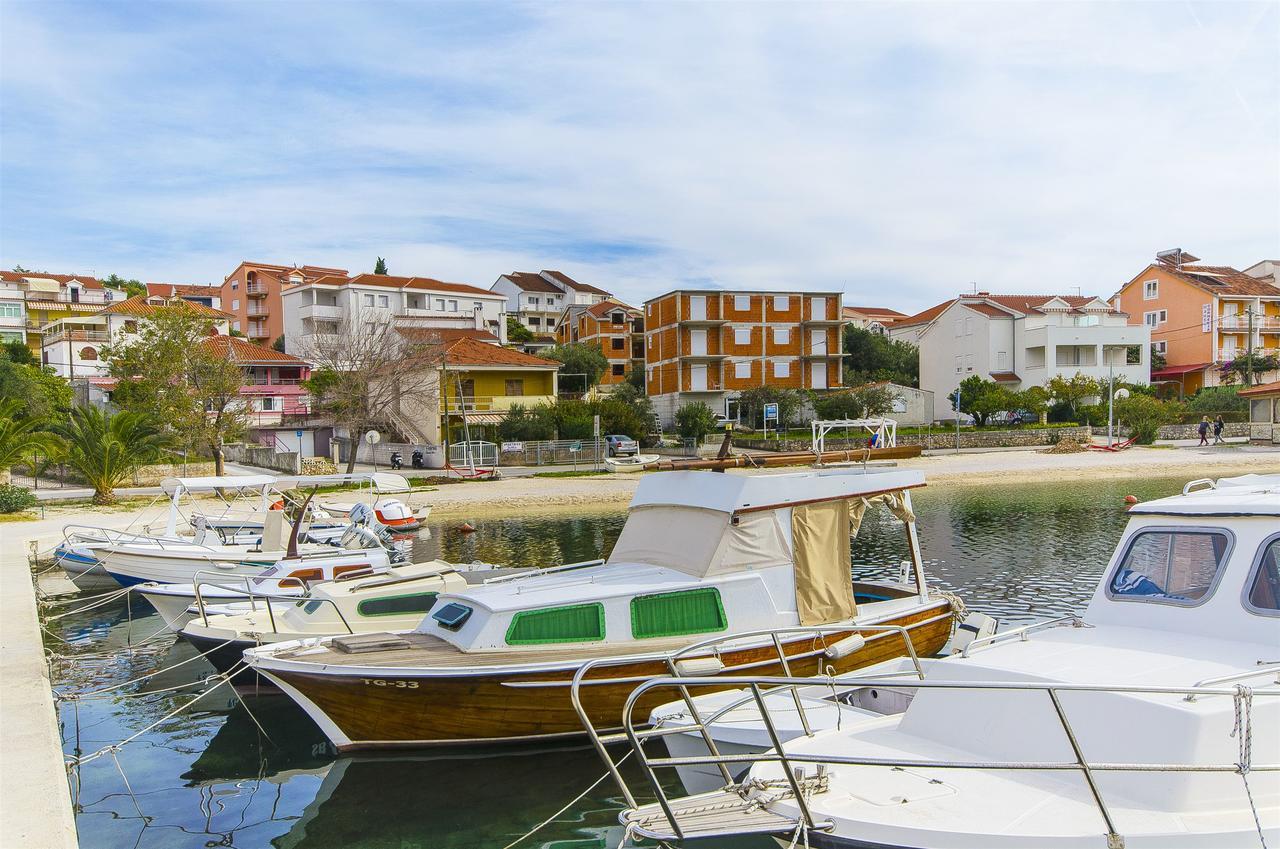 Apartments Karlo Trogir Exterior foto